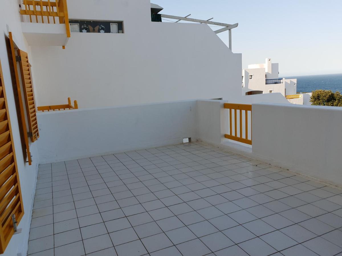 Ballito 69 Perissa Santorini Sea View, Walk To Beach -Family Only Dış mekan fotoğraf